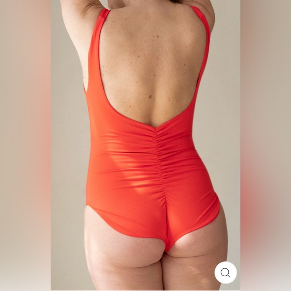 Londre Fuller Coverage Minimalist Swim Suit in Fiesta Red *Brand New with Tags* - Picture 2 of 4
